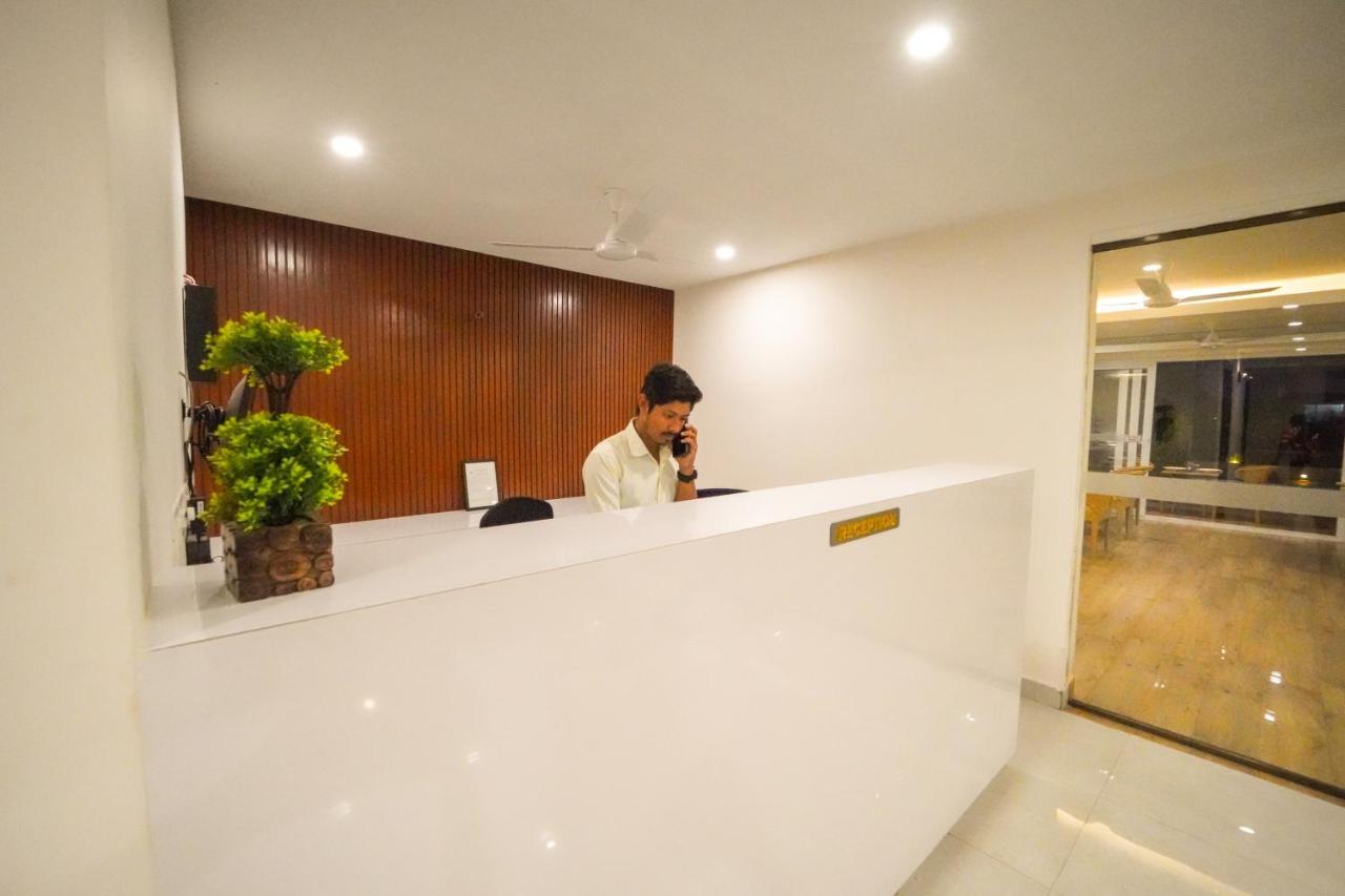 Hotel Wayfarer Porvorim Kültér fotó